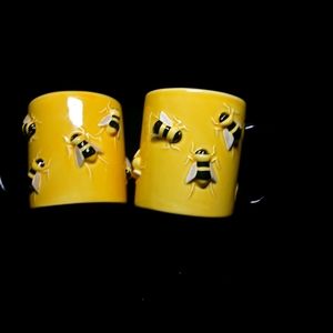 studio 56 3D bumble bee mugs pair of 2 his n hersa